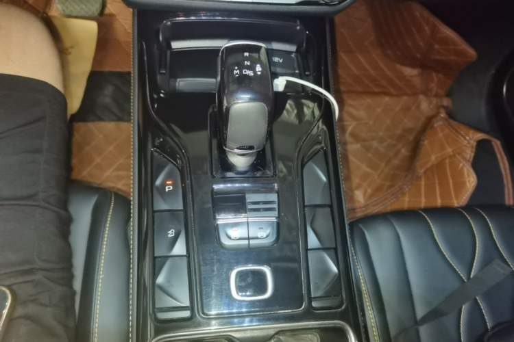 Used Bestune T77 2021 PRO 280 TID Custom Edition Gear Lever