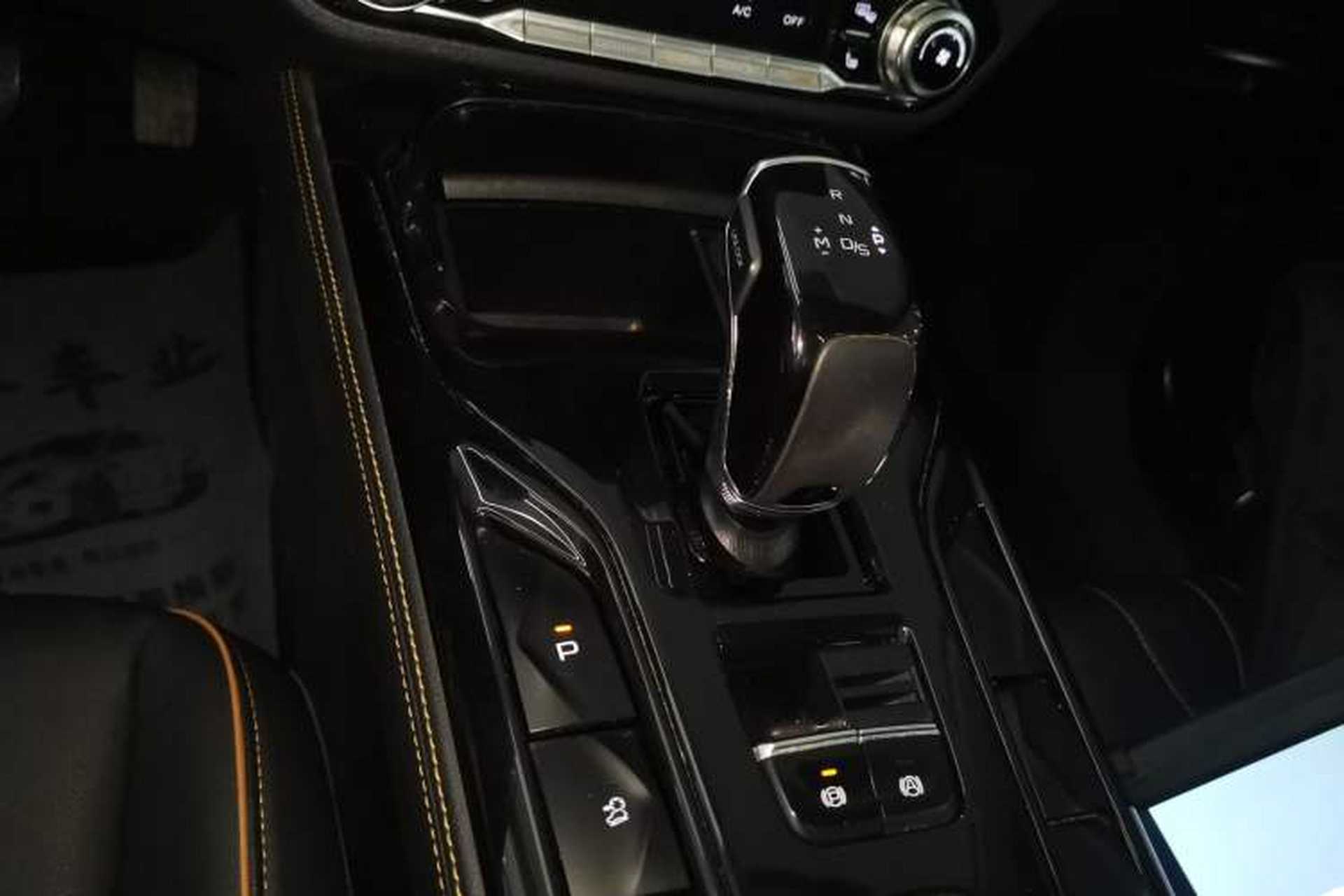 Used Bestune T77 2021 PRO 280 TID Automatic Luxury Model Gear Lever