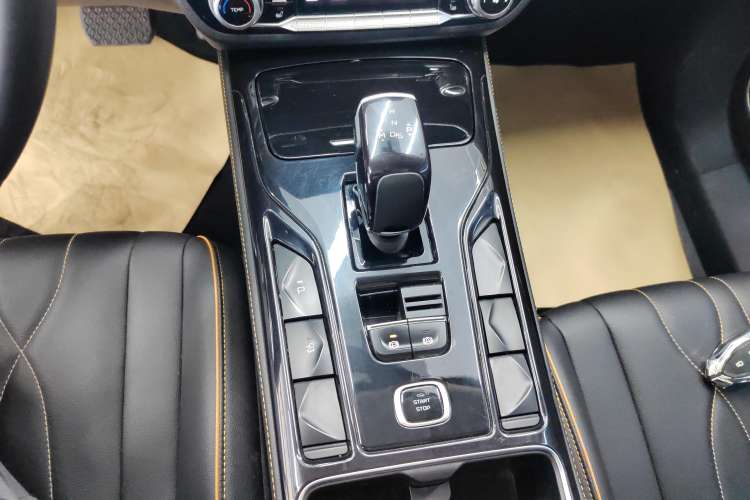 Used Bestune T77 2021 PRO 280 TID Automatic Luxury Model Gear Lever