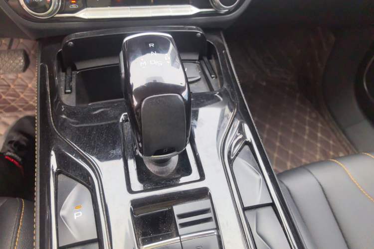 Used Bestune T77 2021 PRO 280 TID Automatic Elite Model Gear Lever
