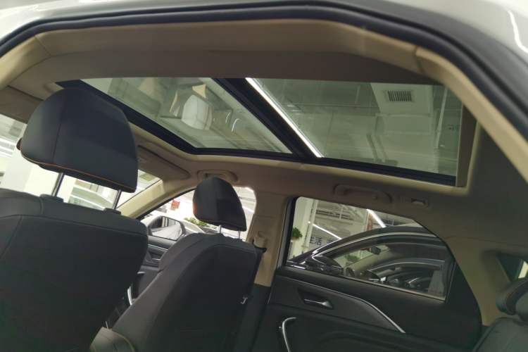 Used Bestune T77 2021 PRO 280 TID Automatic Luxury Model Headliner