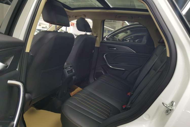 Used Bestune T77 2021 PRO 280 TID Automatic Luxury Model Interior 1
