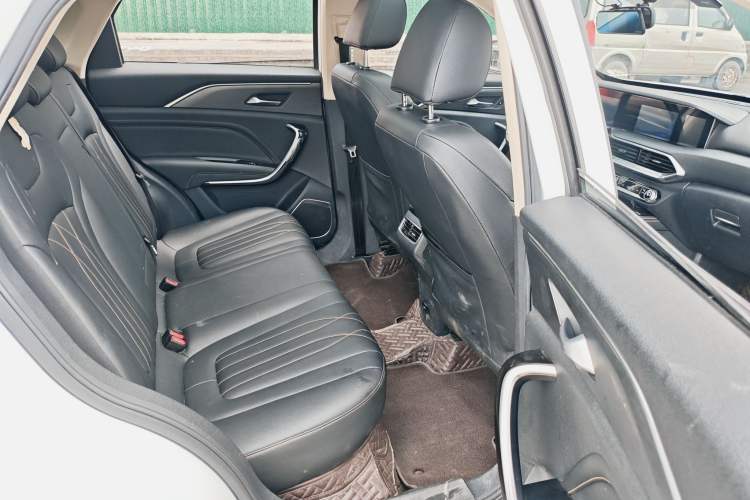 Used Bestune T77 2021 PRO 280 TID Custom Edition Interior 11