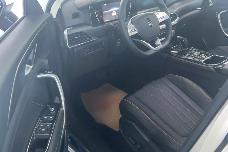 Used Bestune T77 2021 PRO 280 TID Automatic Luxury Model Interior 2