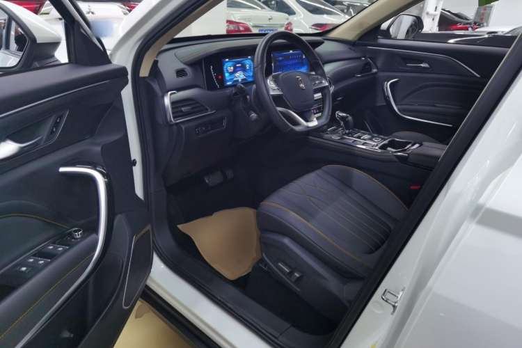 Used Bestune T77 2021 PRO 280 TID Automatic Luxury Model Interior 2