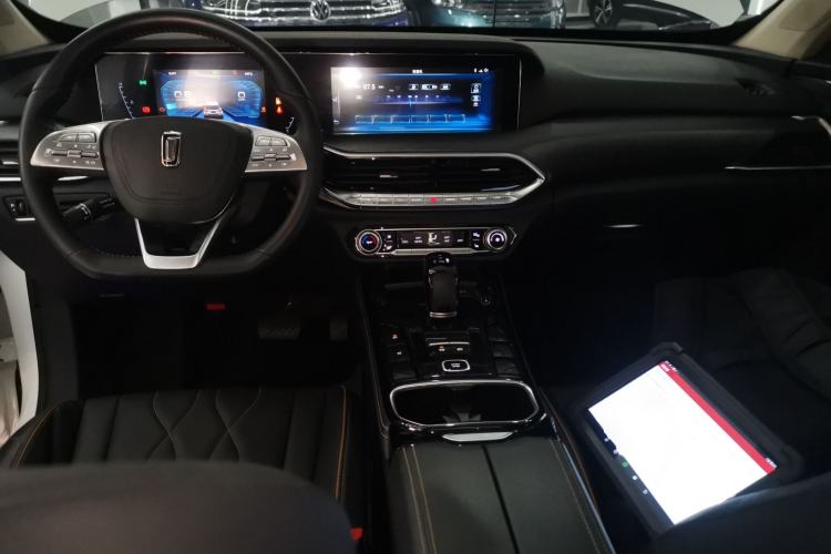 Used Bestune T77 2021 PRO 280 TID Automatic Luxury Model Interior 2