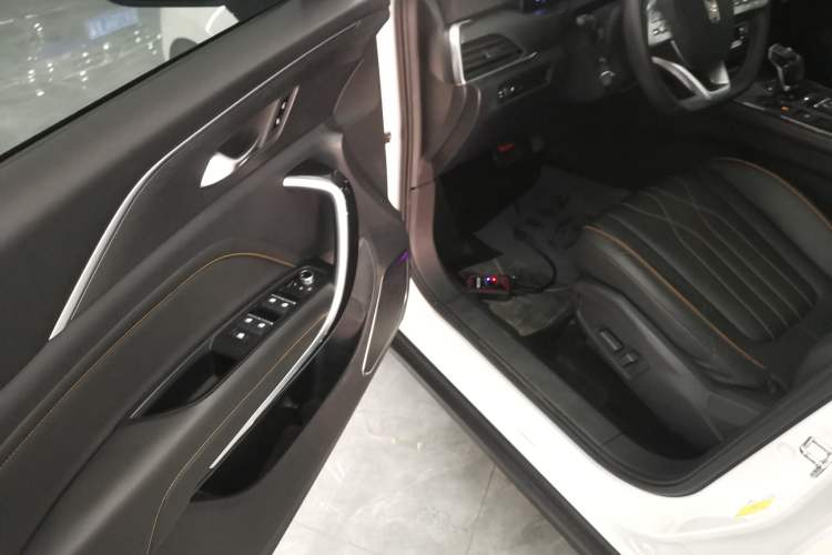 Used Bestune T77 2021 PRO 280 TID Automatic Luxury Model Interior 3