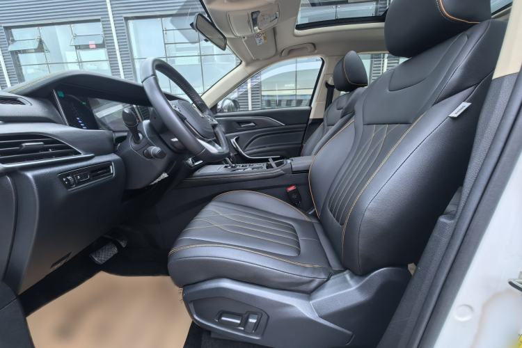 Used Bestune T77 2021 PRO 280 TID Automatic Luxury Model Interior 3