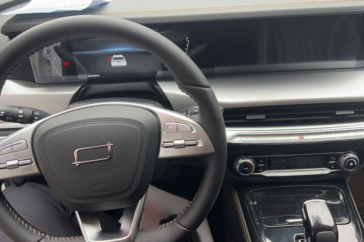 Used Bestune T77 2021 PRO 280 TID Automatic Luxury Model Interior 3