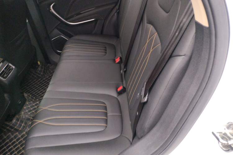 Used Bestune T77 2021 PRO 280 TID Custom Edition Interior 4