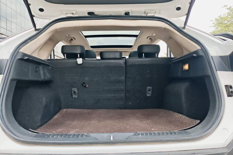 Used Bestune T77 2021 PRO 280 TID Custom Edition Interior 8