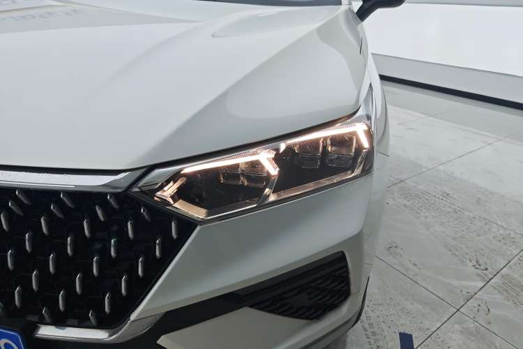 Used Bestune T77 2021 PRO 280 TID Automatic Luxury Model Left Front Headlight