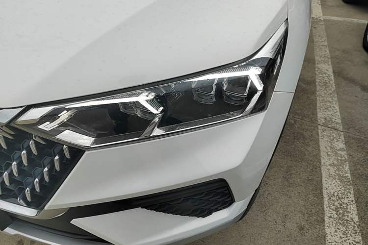 Used Bestune T77 2021 PRO 280 TID Automatic Luxury Model Left Front Headlight
