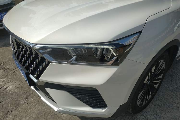 Used Bestune T77 2021 PRO 280 TID Custom Edition Left Front Headlight