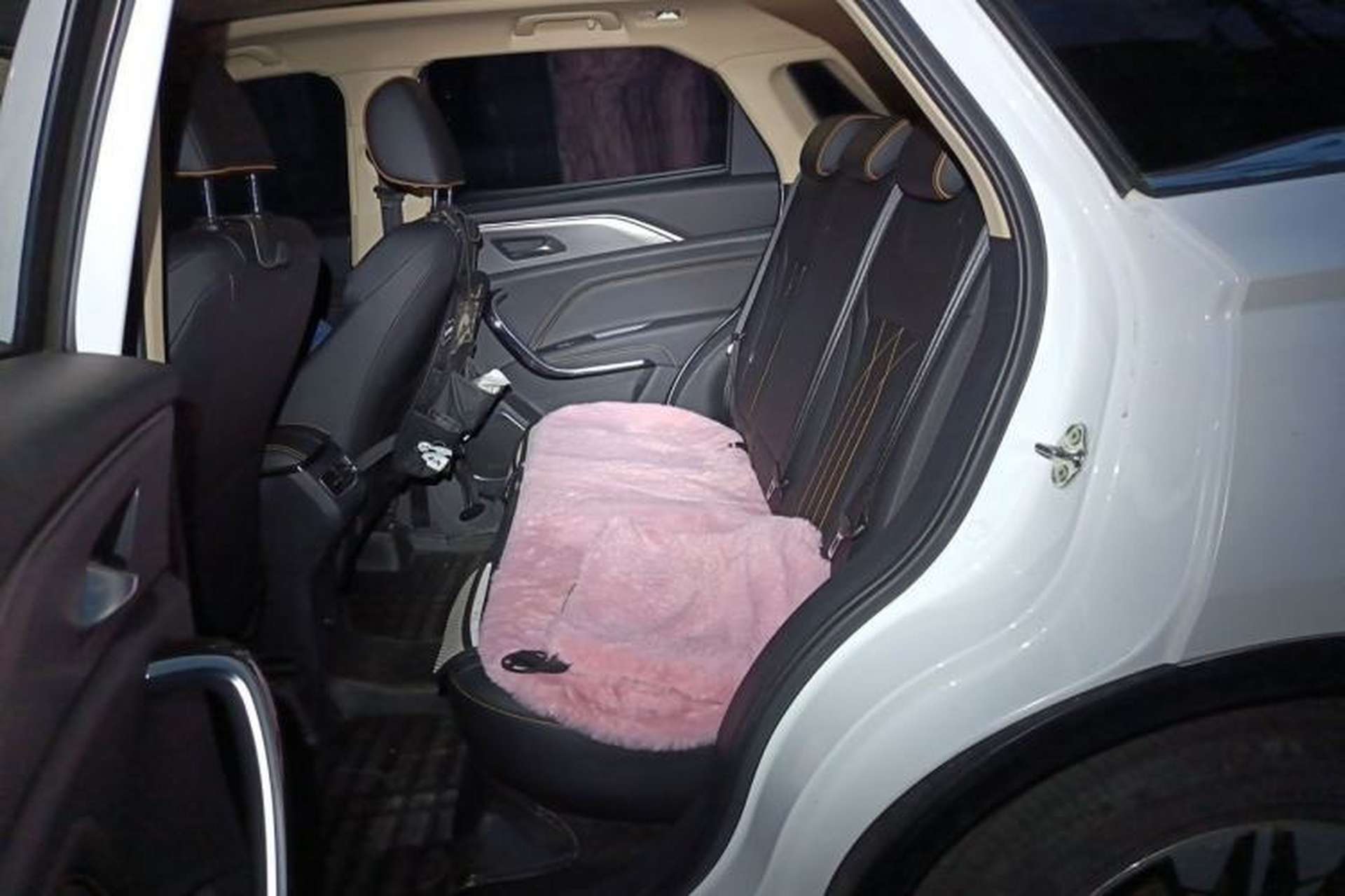 Used Bestune T77 2021 PRO 280 TID Automatic Luxury Model Left Rear Seat