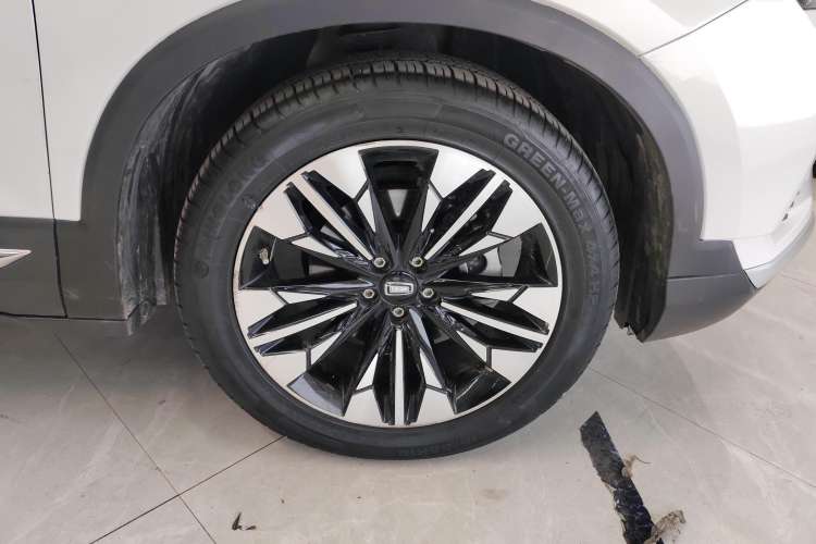 Used Bestune T77 2021 PRO 280 TID Automatic Luxury Model Left Rear Wheel Hub