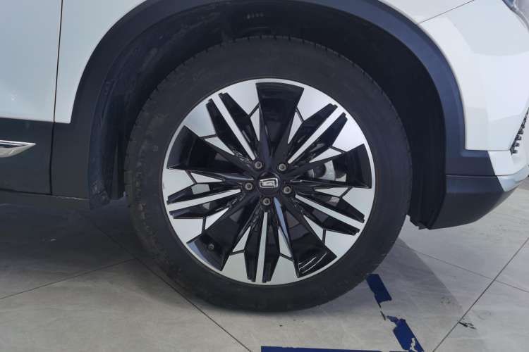 Used Bestune T77 2021 PRO 280 TID Automatic Luxury Model Left Rear Wheel Hub