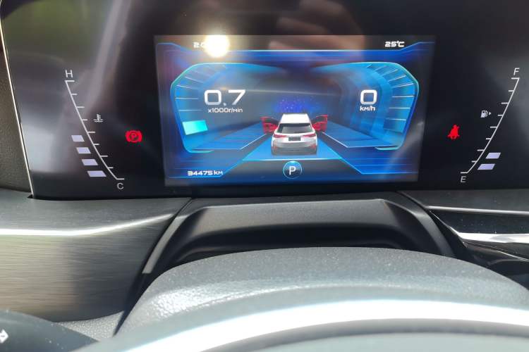 Used Bestune T77 2021 PRO 280 TID Automatic Luxury Model Odometer Close Up
