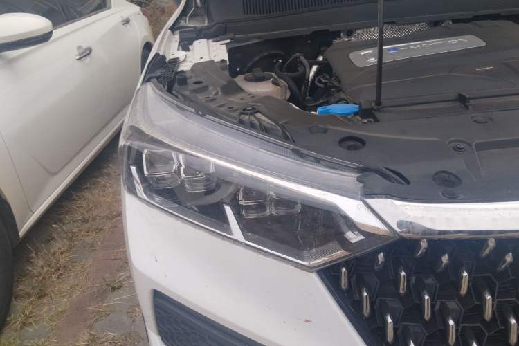 Used Bestune T77 2021 PRO 280 TID Automatic Luxury Model Right Front Headlight