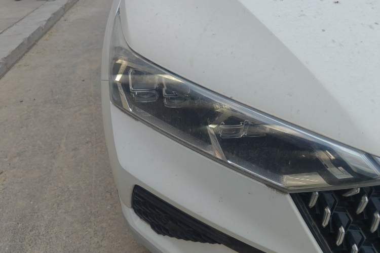 Used Bestune T77 2021 PRO 280 TID Automatic Luxury Model Right Front Headlight