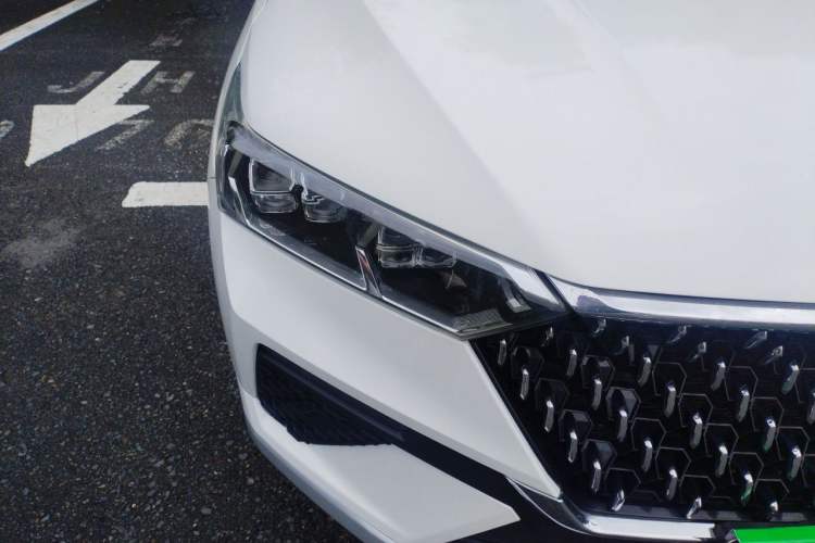 Used Bestune T77 2021 PRO 280 TID Automatic Luxury Model Right Front Headlight