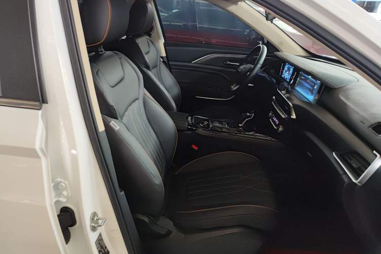 Used Bestune T77 2021 PRO 280 TID Automatic Luxury Model Right Front Seat