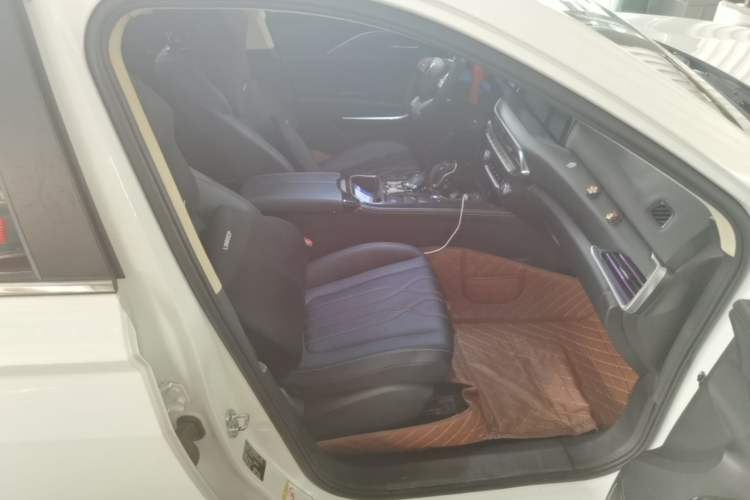 Used Bestune T77 2021 PRO 280 TID Custom Edition Right Front Seat