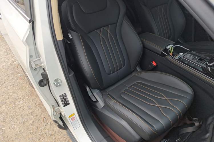 Used Bestune T77 2021 PRO 280 TID Custom Edition Right Front Seat