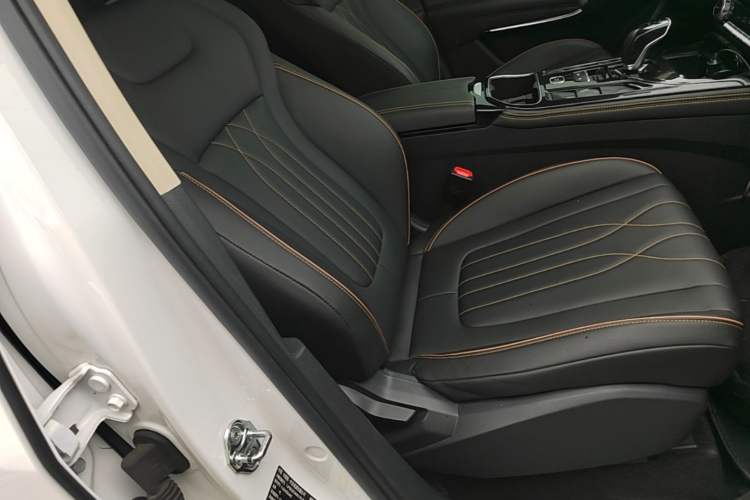 Used Bestune T77 2021 PRO 280 TID Automatic Luxury Model Right Front Seat