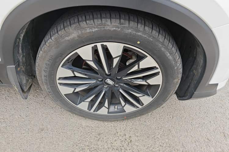 Used Bestune T77 2021 PRO 280 TID Custom Edition Right Front Wheel Hub