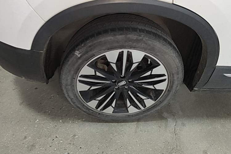 Used Bestune T77 2021 PRO 280 TID Automatic Luxury Model Right Rear Wheel Hub