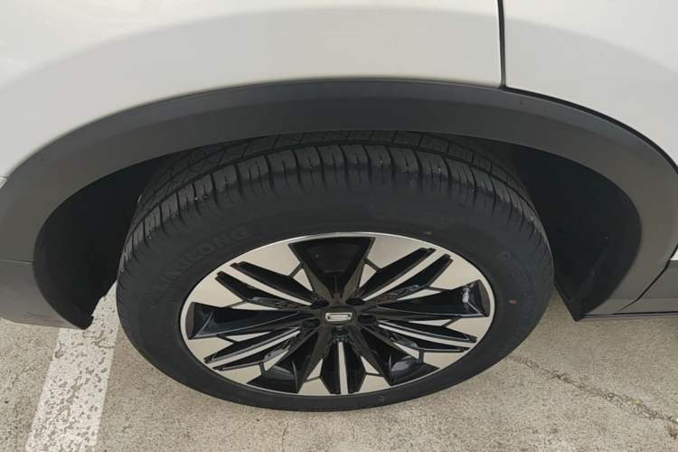Used Bestune T77 2021 PRO 280 TID Automatic Luxury Model Right Rear Wheel Hub