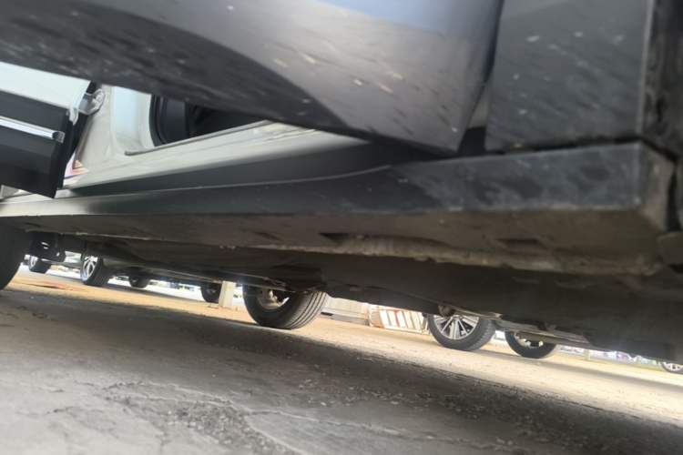 Used Bestune T77 2021 PRO 280 TID Automatic Luxury Model Right Side Sill