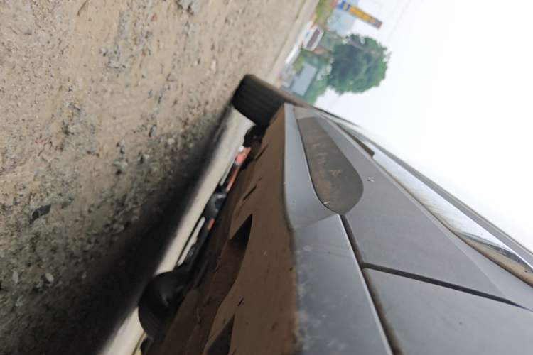 Used Bestune T77 2021 PRO 280 TID Custom Edition Right Side Sill