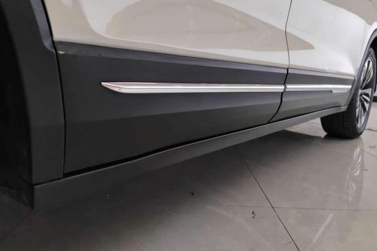 Used Bestune T77 2021 PRO 280 TID Automatic Luxury Model Right Side Sill