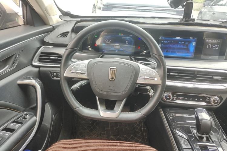 Used Bestune T77 2021 PRO 280 TID Custom Edition Steering Wheel