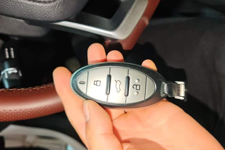 Used Bestune T77 2021 PRO 280 TID Automatic Luxury Model Vehicle Key