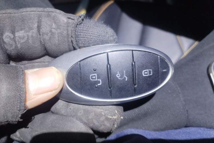 Used Bestune T77 2021 PRO 280 TID Automatic Luxury Model Vehicle Key