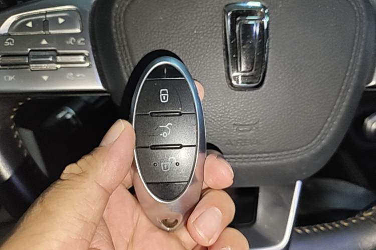 Used Bestune T77 2021 PRO 280 TID Automatic Luxury Model Vehicle Key