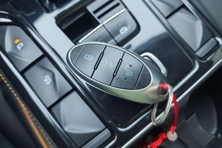 Used Bestune T77 2021 PRO 280 TID Automatic Luxury Model Vehicle Key