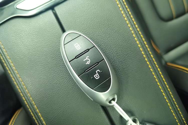 Used Bestune T77 2021 PRO 280 TID Automatic Luxury Model Vehicle Key