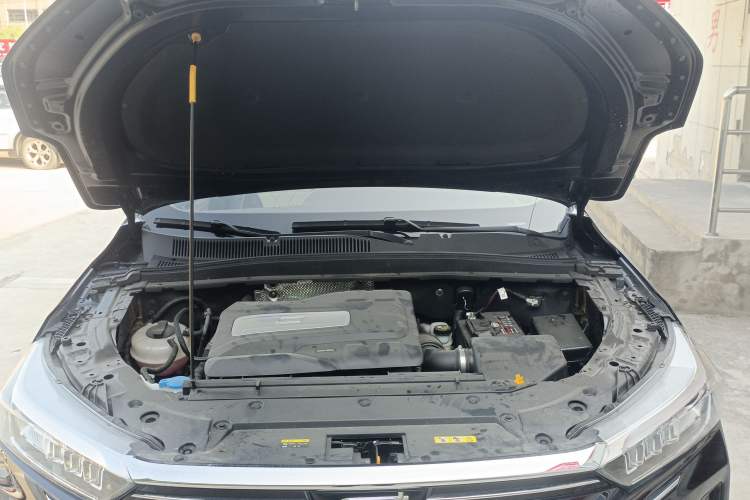 Used Bestune T77 2023 1.5T Automatic Luxury Model Engine Bay