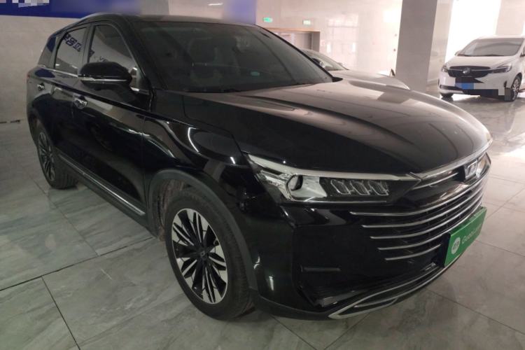 Used Bestune T77 2023 1.5T Automatic Luxury Model Front Right 45 Deg
