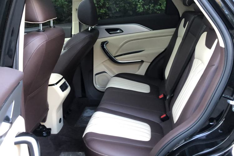 Used Bestune T77 2023 1.5T Automatic Luxury Model Interior 1