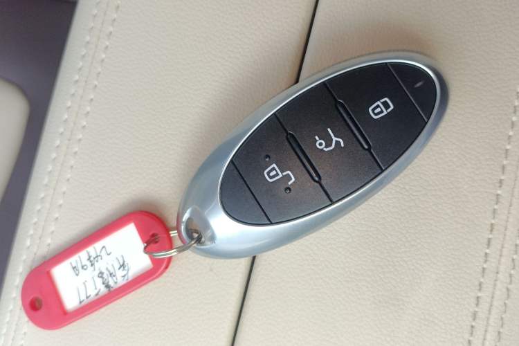 Used Bestune T77 2023 1.5T Automatic Luxury Model Interior 1