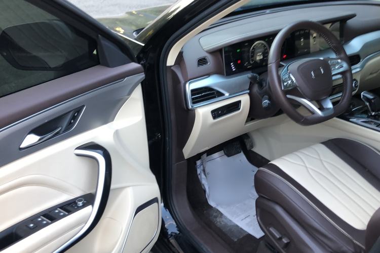 Used Bestune T77 2023 1.5T Automatic Luxury Model Interior 2