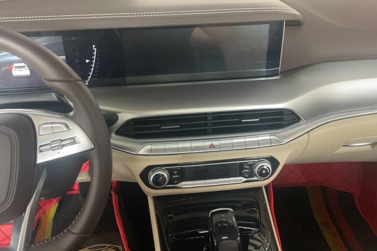 Used Bestune T77 2023 1.5T Automatic Luxury Model Interior 2
