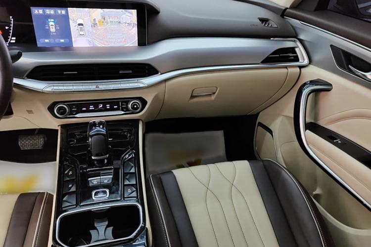 Used Bestune T77 2023 1.5T Automatic Luxury Model Interior 3