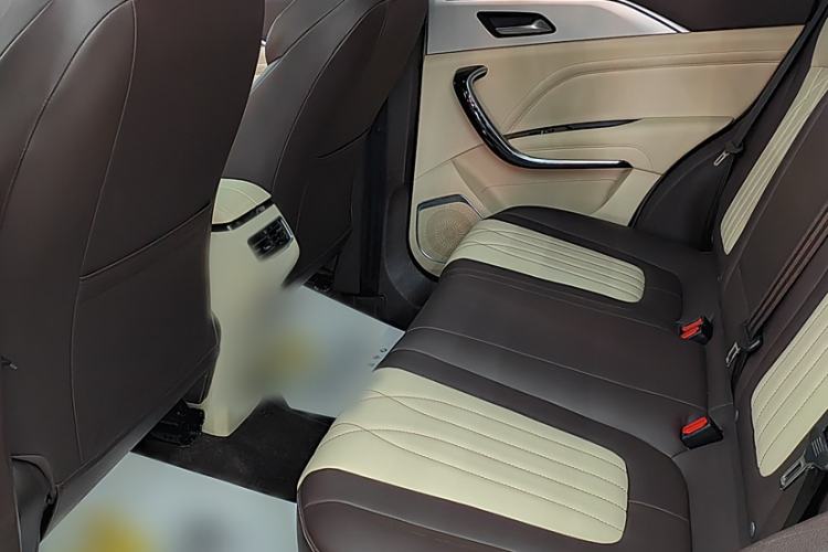 Used Bestune T77 2023 1.5T Automatic Luxury Model Interior 5