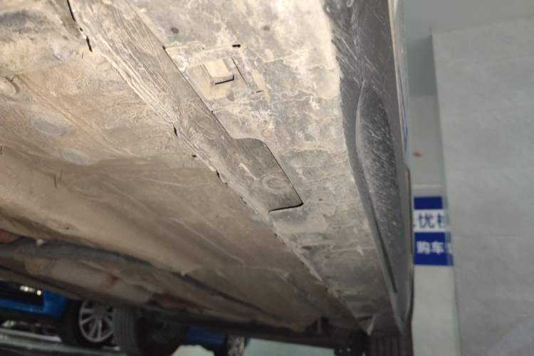 Used Bestune T77 2023 1.5T Automatic Luxury Model Left Side Sill